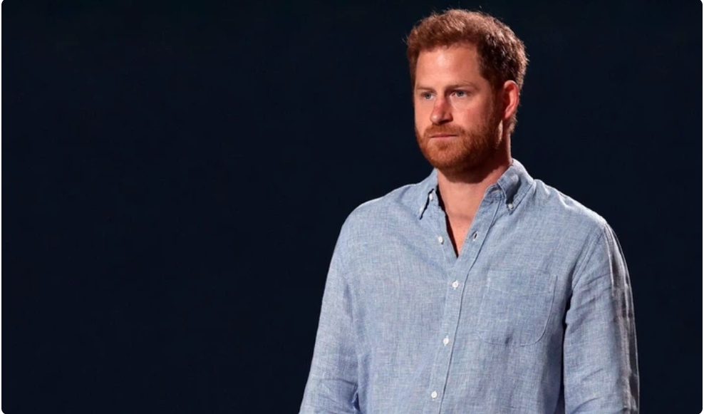 Prince Harry 'has no plan B' and now desperate to patch things up with Royal Family