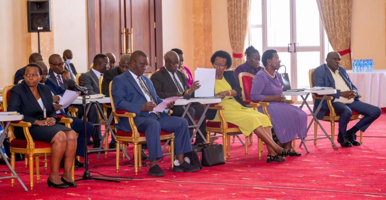 Corruption Dominates Museveni’s Meeting with Permanent Secretaries