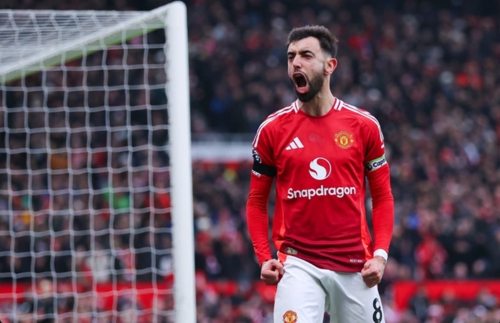 Bruno Fernandes just broke ludicrous Premier League record but embarrassed Man Utd teammates in the process