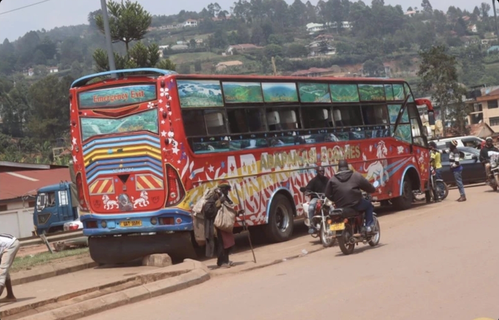 Abapakasi Bus Company Accused of Fleecing Passengers