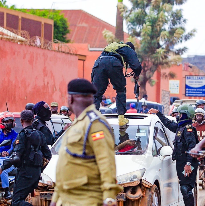 Chaotic Scenes in Kawempe as Museveni Deploys More JATT Operatives & UPF to Work on Nalukoola’s Fans