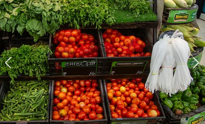 Tomatoes, Fresh Leaf Vegetables Lead Monthly Inflation Surge in Uganda