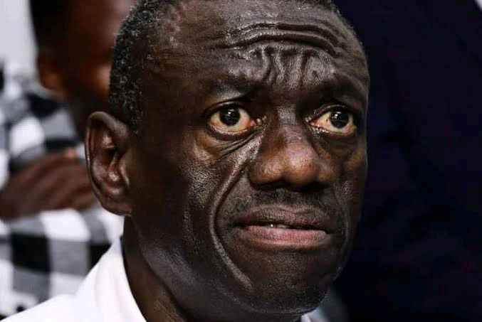 Besigye Sends an Emotional Message to Ugandans from Prison After a Special Visit