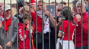 French minister apologises to Liverpool fans over Champions League chaos