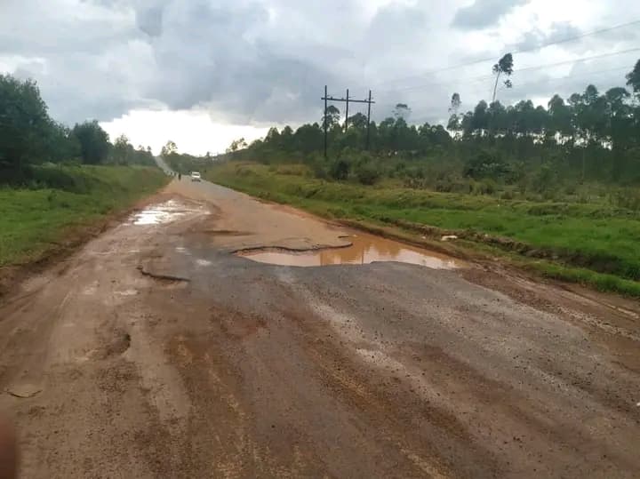 Govt Moves on Ishaka-Mbarara Repairs After Mounting Public Pressure Over ‘Killer Potholes’