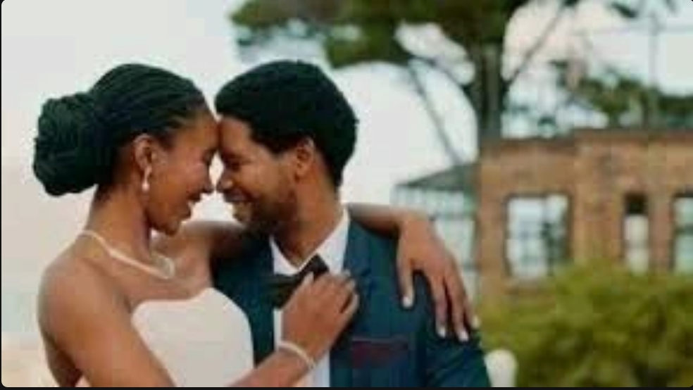 7 signs of a woman who truly loves you