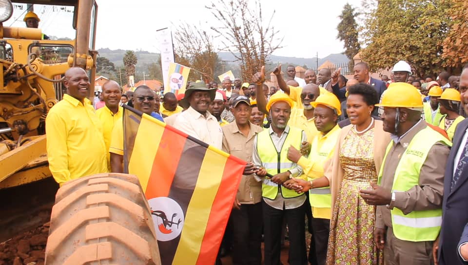 Museveni Directs Use of Local Content in Kabale–Lake Bunyonyi–Kisoro Road Project
