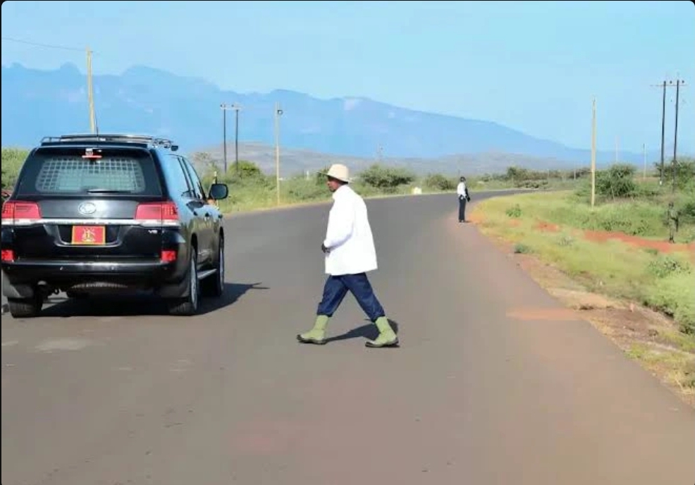 “Touching and Fatherly” - Museveni’s Surprise Stop in Mpigi Sparks Emotion and Debate Across Uganda