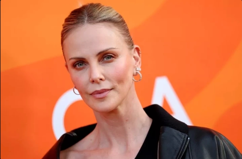 Celebrities like Charlize Theron and Kris Jenner are dating younger men for one clear reason