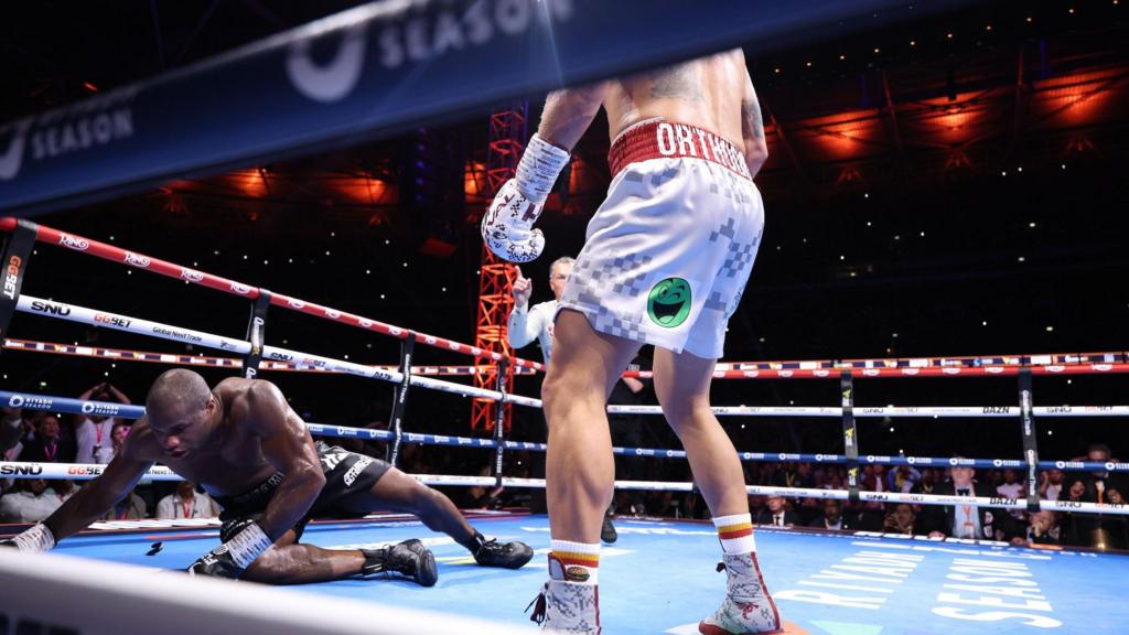 Usyk blows away Dubois to reclaim undisputed crown