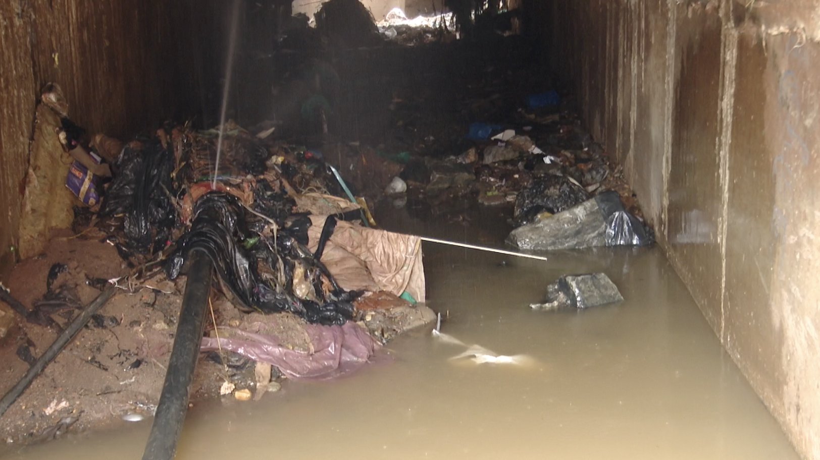 Lukwago calls crisis meeting after devastating flood in downtown Kampala