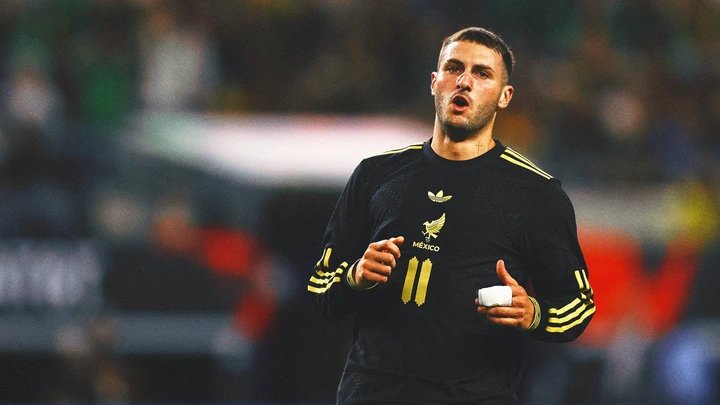 Santiago Giménez to Sunderland? Mexico Star Linked to Move from AC Milan