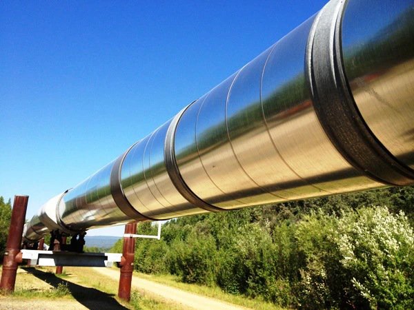 Uganda Moves to Buy Stake in Kenya Oil Pipeline
