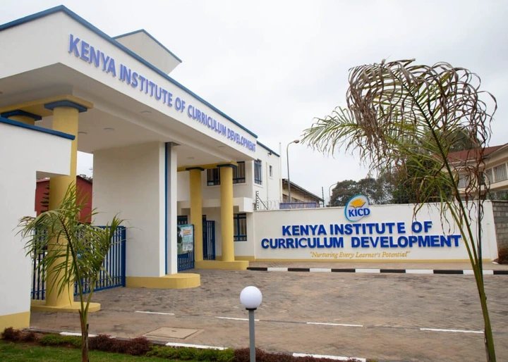 EXPLAINED: Number of Subjects to Be Taught in Senior Schools and Weekly Lesson Hours [Full List]