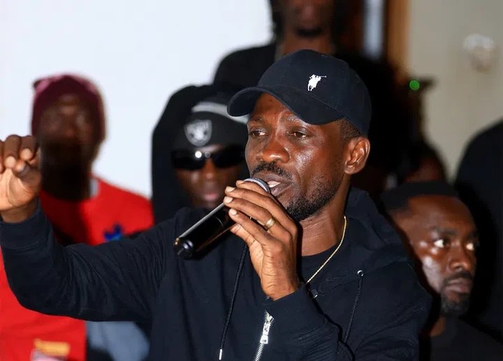 Bobi Wine stings government at Fik Famaica mother’s funeral