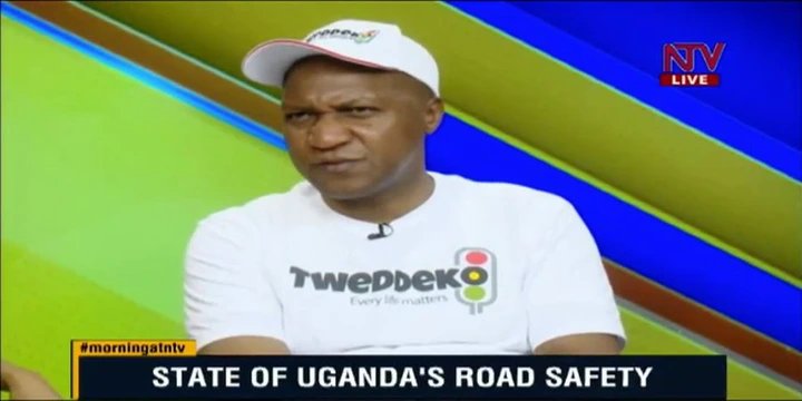 Ministry of Works official, Minister Katumba clash on Museveni, causing traffic jam