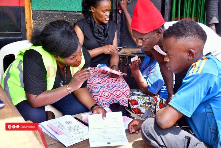 Presidential candidates push EC on final register