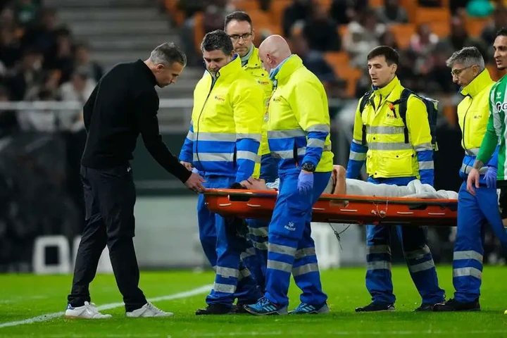 Europa League: It’s Heartbreaking –Van Persie Reacts After Son’s Injury Vs Real Betis