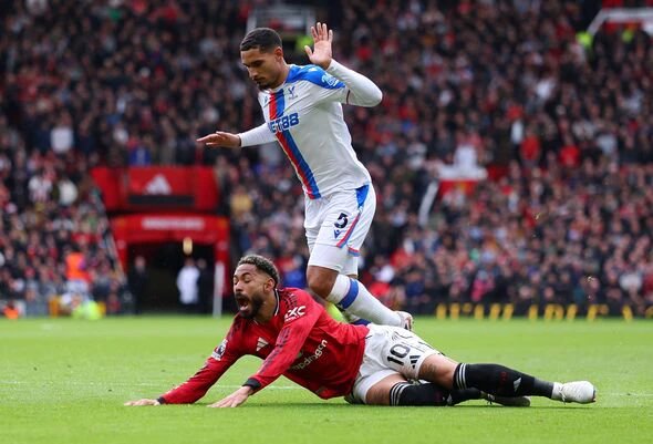 Oliver Glasner furious about Man Utd controversy and points finger at Matheus Cunha