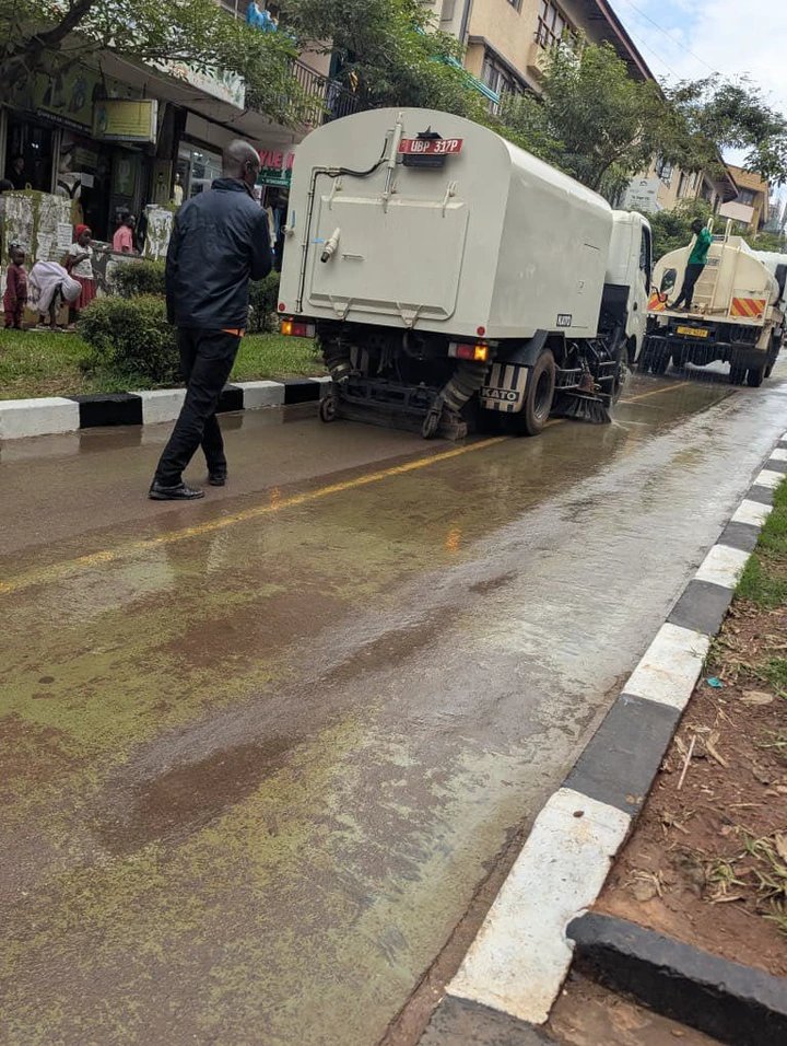 KCCA Launches Nighttime Deep Clean of Kampala Streets
