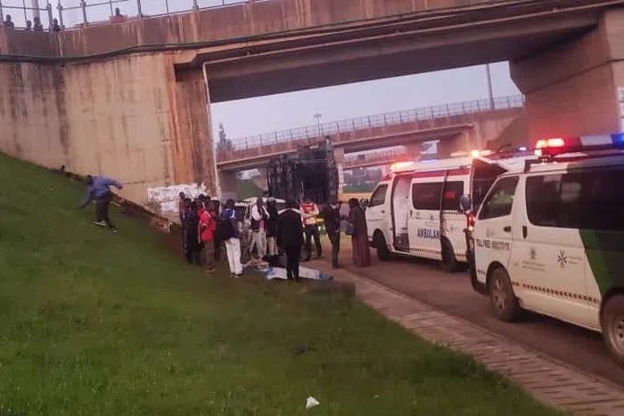 3 perish in Kampala-Entebbe Expressway crash as driver 'dozes on wheel'