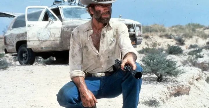 Trump, Bush, Schwarzenegger Eulogize Chuck Norris