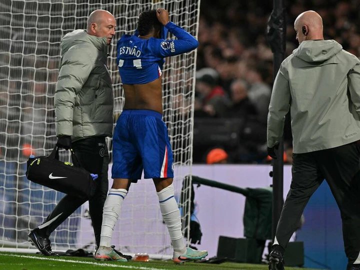 Chelsea fears for Estevao after injury and tears against Manchester United