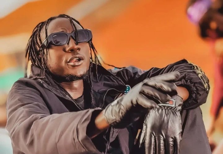 Ziza Bafana Ambushed at Galaxy FM Warned Against Attacking Eddy Kenzo; Video