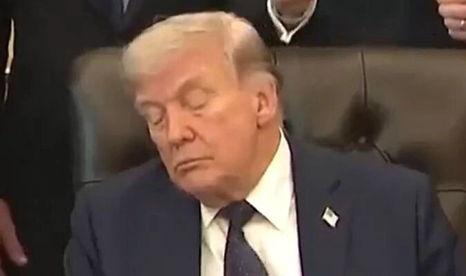 CNN paused as Trump completely loses it on air after president 'passed out'