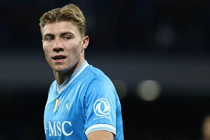 Man Utd learn £92m transfer reality as Rasmus Hojlund's value soars again