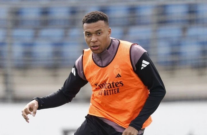 Kylian Mbappe 'stuns Real Madrid teammates' with announcement before Barcelona showdown