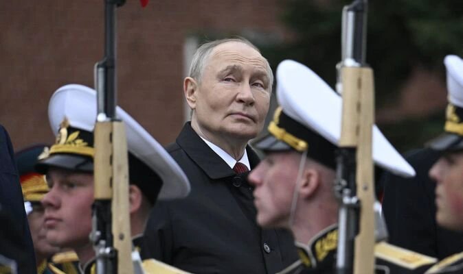 Putin immediately defies Donald Trump with 4 word warning as WW3 fears explode