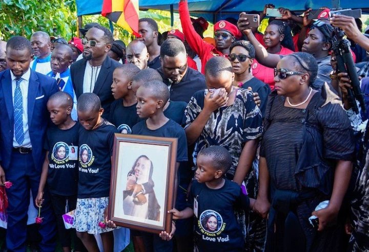 Children Left Alone to Bury Their Mother! Justice Fredrick Egonda Ntende Speaks Out After the Painful Loss in Alex Mufumbiro’s Family