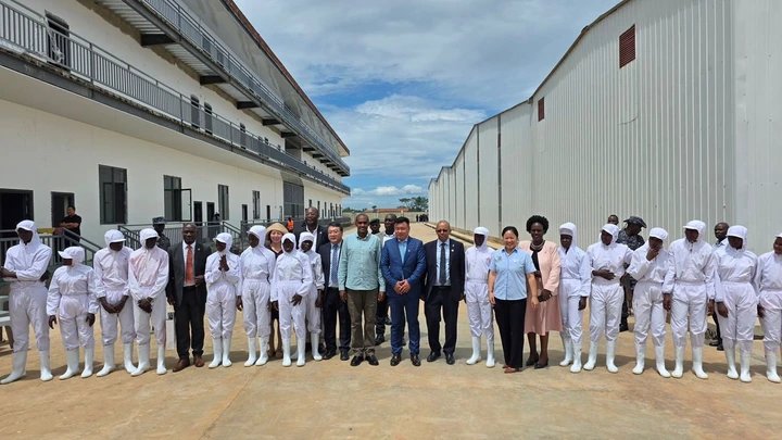 Tumwebaze Flags Off Uganda’s First Canned Pineapple Exports to China