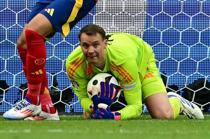 Neuer named first choice for Germany’s World Cup squad after retirement reversal