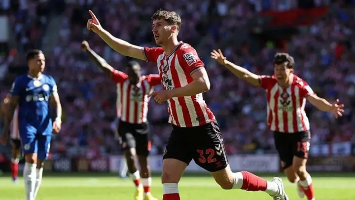 Sunderland reach Europa League at Chelsea's expense