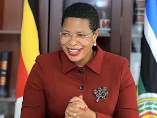 Former Minister Explains Why Once-Powerful Leaders Such as Anita Among Fall Suddenly