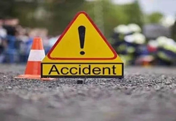 Two killed, four injured as Taxi overturns in Manafwa