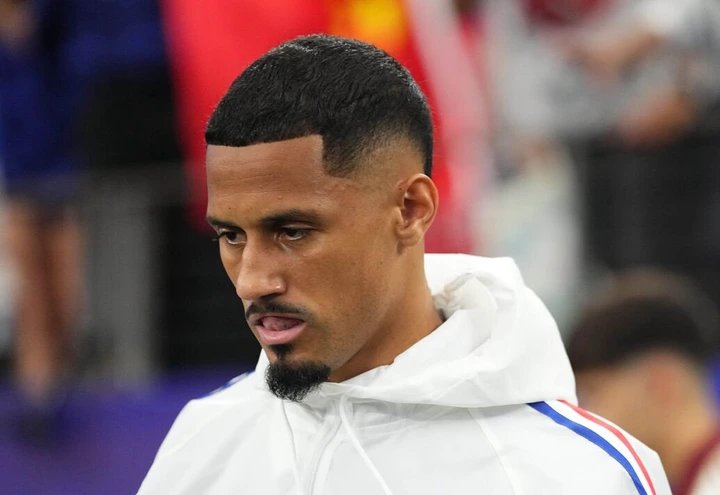 Arsenal can sign ideal William Saliba replacement for free as star faces 'five months out'
