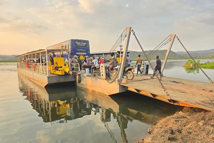 Laropi Ferry to close for two weeks for 'urgent repairs