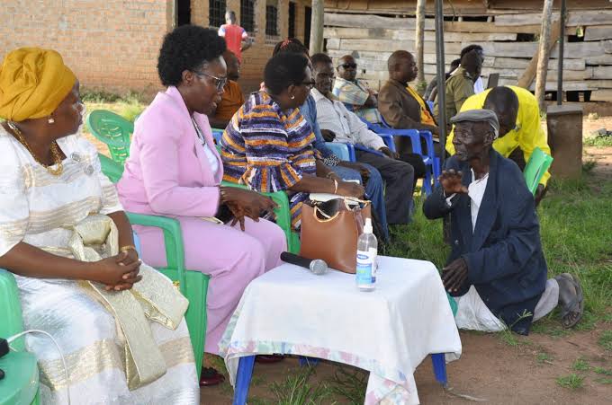 Nabakooba suspends issuance of special land titles