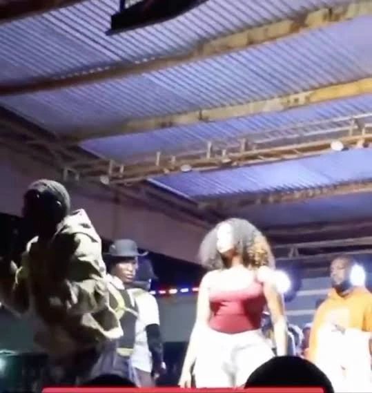 Say Sorry! Sheebah Karungi’s Fan Forced To Apologise On Stage For Touching Her Big Nyash