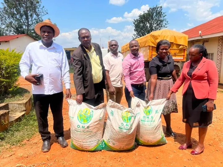 Rukungiri Farmers to Benefit From 900 Bags of Government-Supported Manure