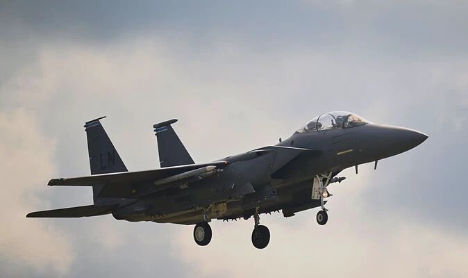 Mystery US aircraft 'flies deep into Russia' as WW3 fears soar